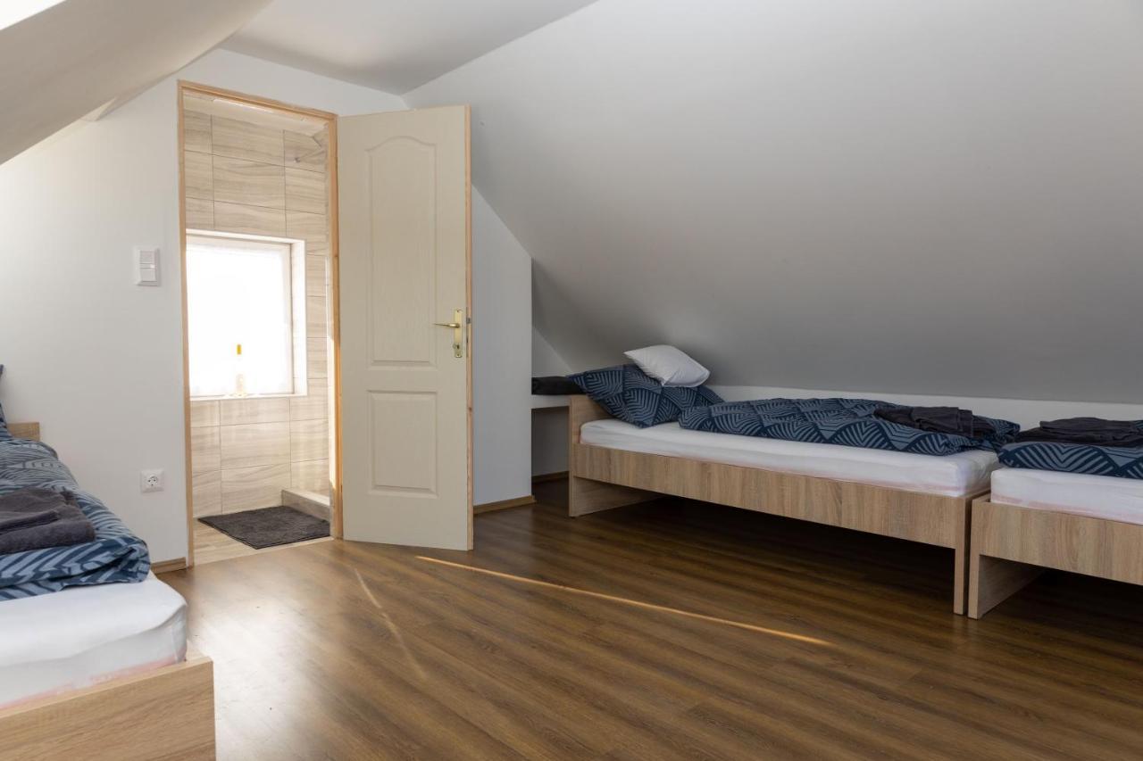 Takacs Pince Apartman Hajos Exterior photo